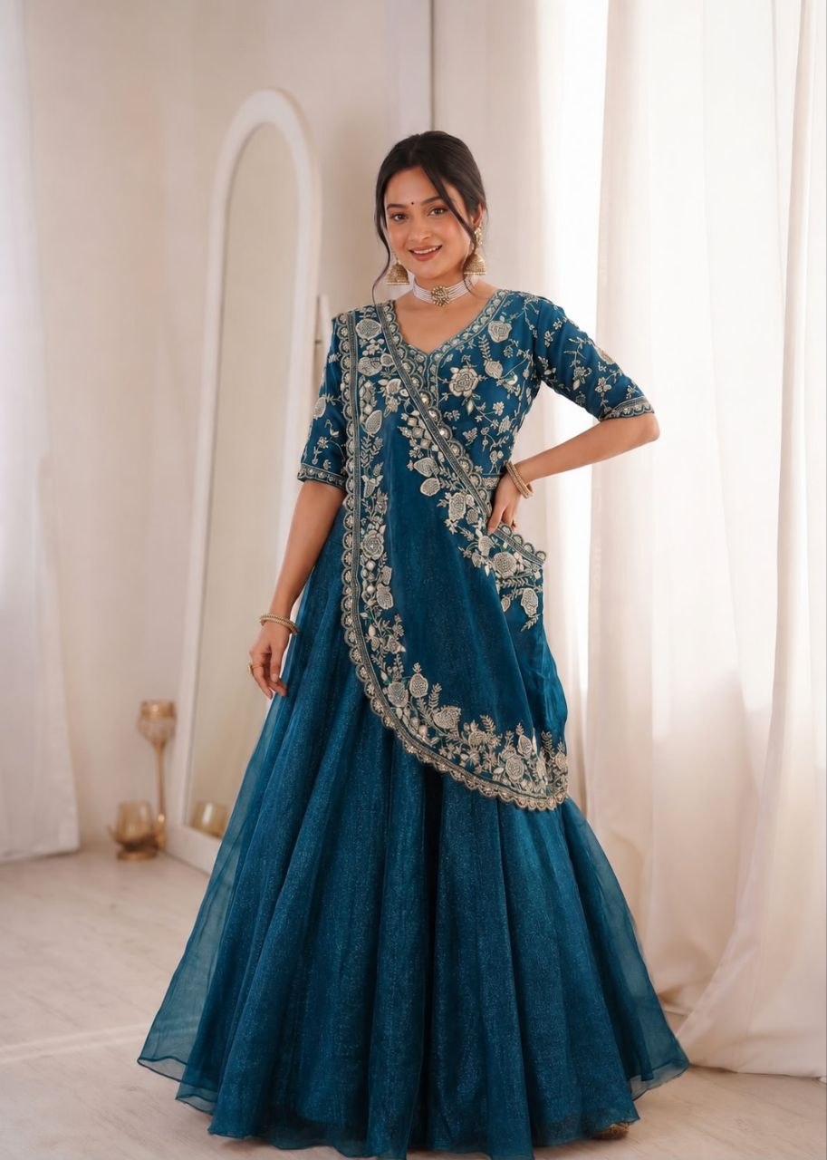 *🤷‍♀️New Launching Embroidery Work Lehenga Choli🤷‍♀️*