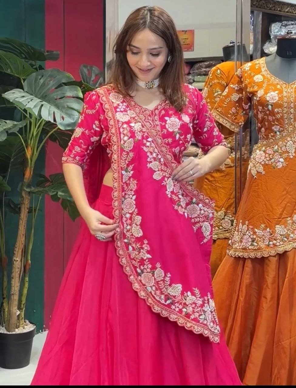 *🤷‍♀️New Launching Embroidery Work Lehenga Choli🤷‍♀️