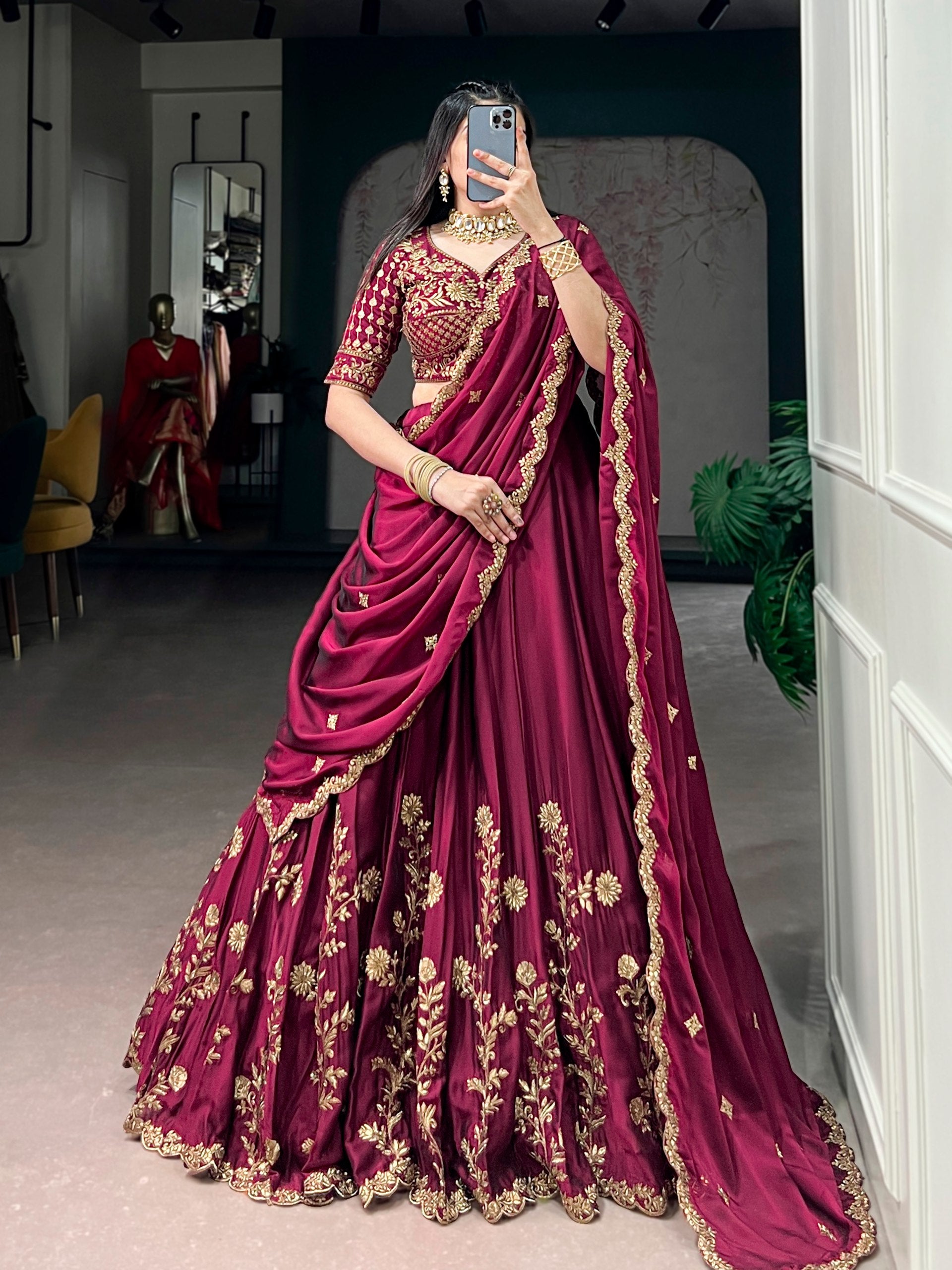 A perfect blend of Rangoli silk, delicate thread embroidery, and subtle sequins that brings out a rich, graceful festive look