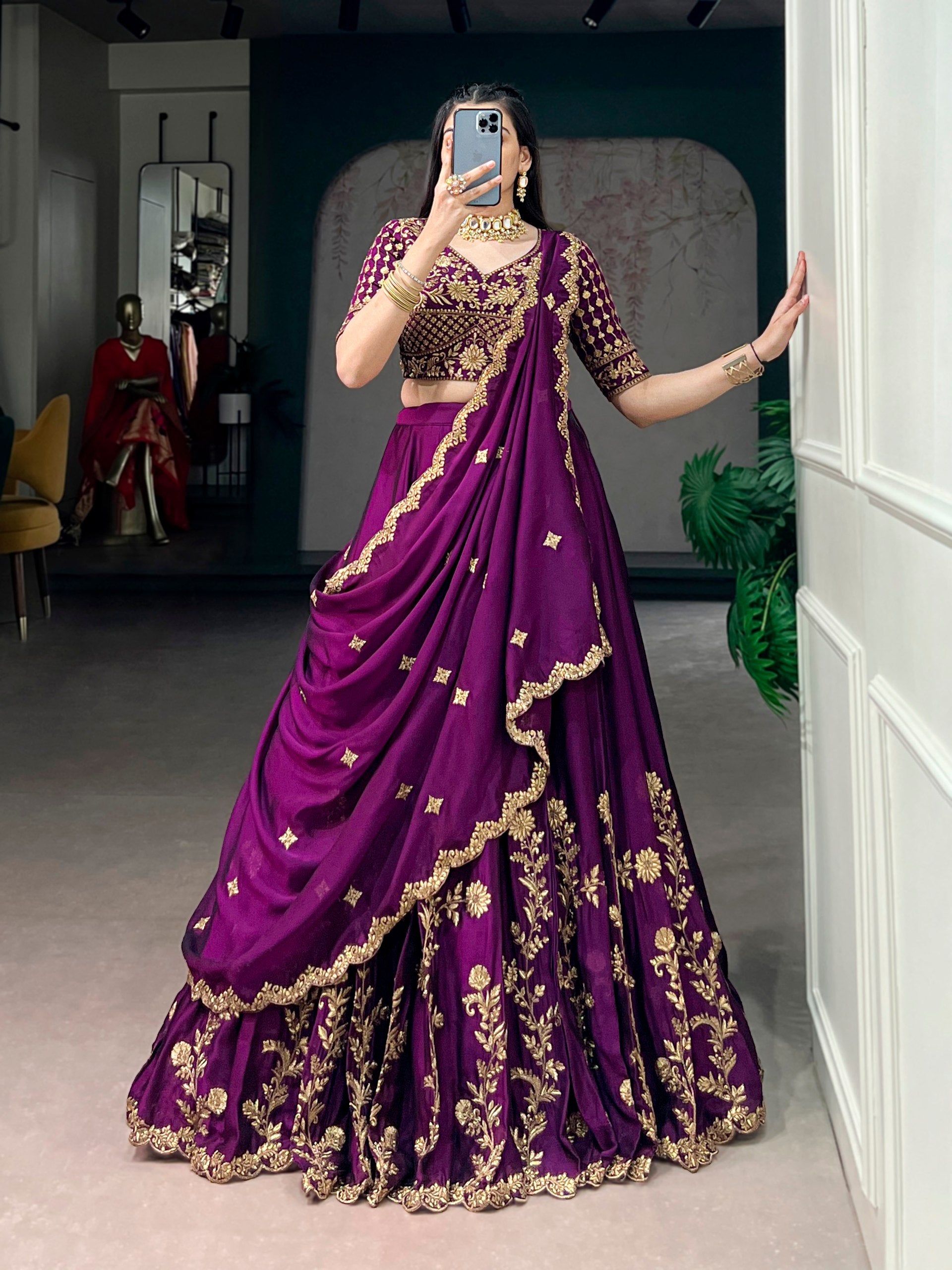 A perfect blend of Rangoli silk, delicate thread embroidery, and subtle sequins that brings out a rich, graceful festive look