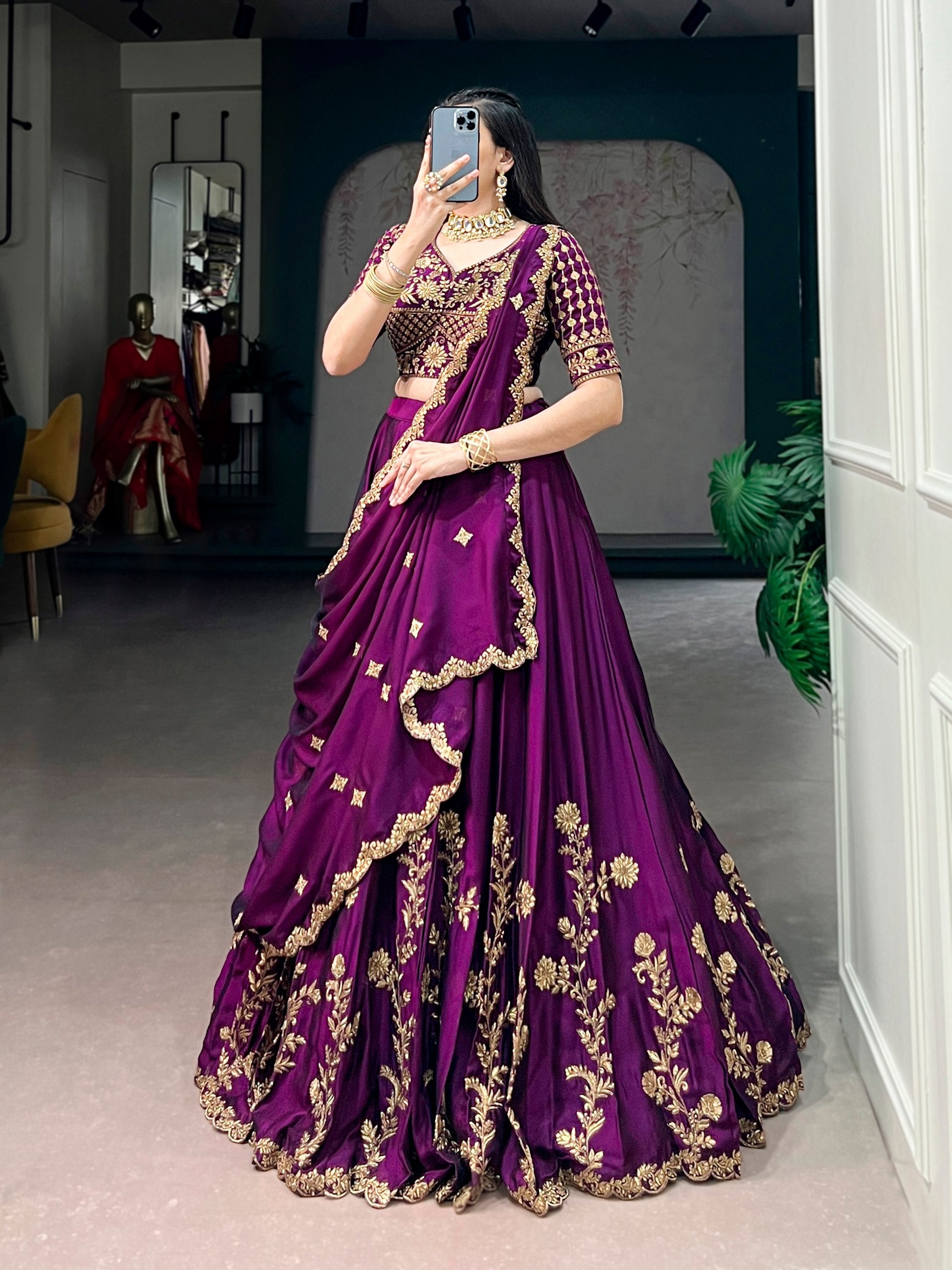 A perfect blend of Rangoli silk, delicate thread embroidery, and subtle sequins that brings out a rich, graceful festive look