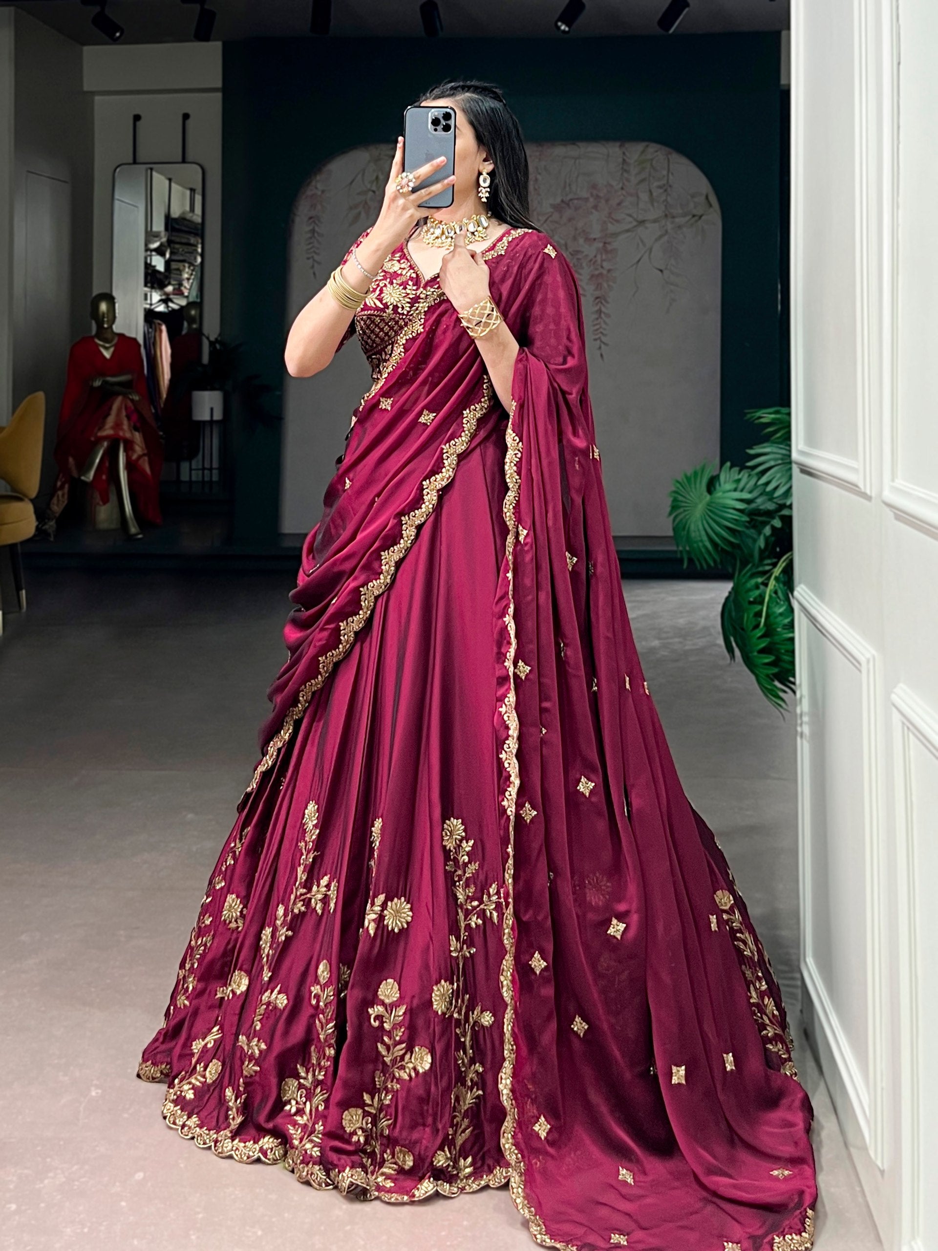 A perfect blend of Rangoli silk, delicate thread embroidery, and subtle sequins that brings out a rich, graceful festive look