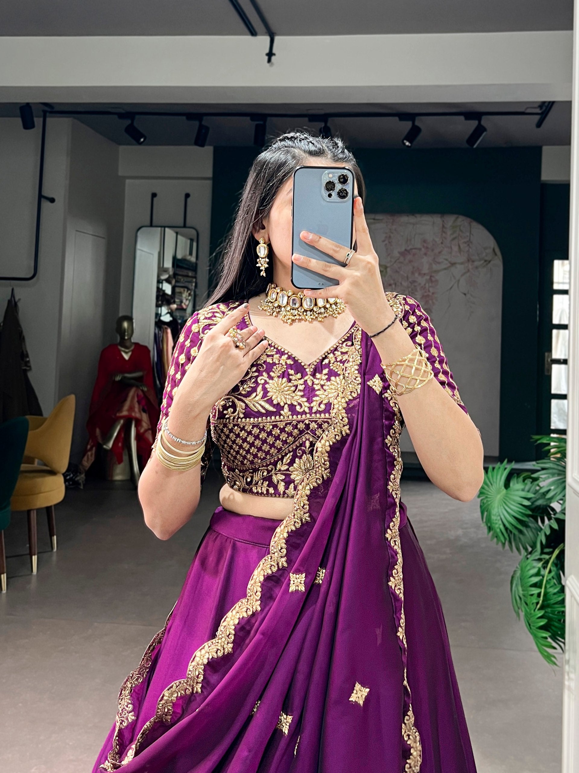 A perfect blend of Rangoli silk, delicate thread embroidery, and subtle sequins that brings out a rich, graceful festive look