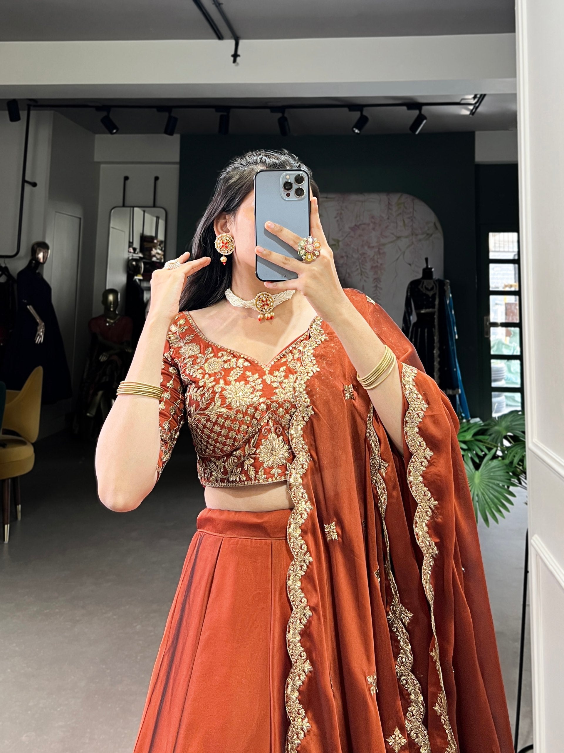 A perfect blend of Rangoli silk, delicate thread embroidery, and subtle sequins that brings out a rich, graceful festive look
