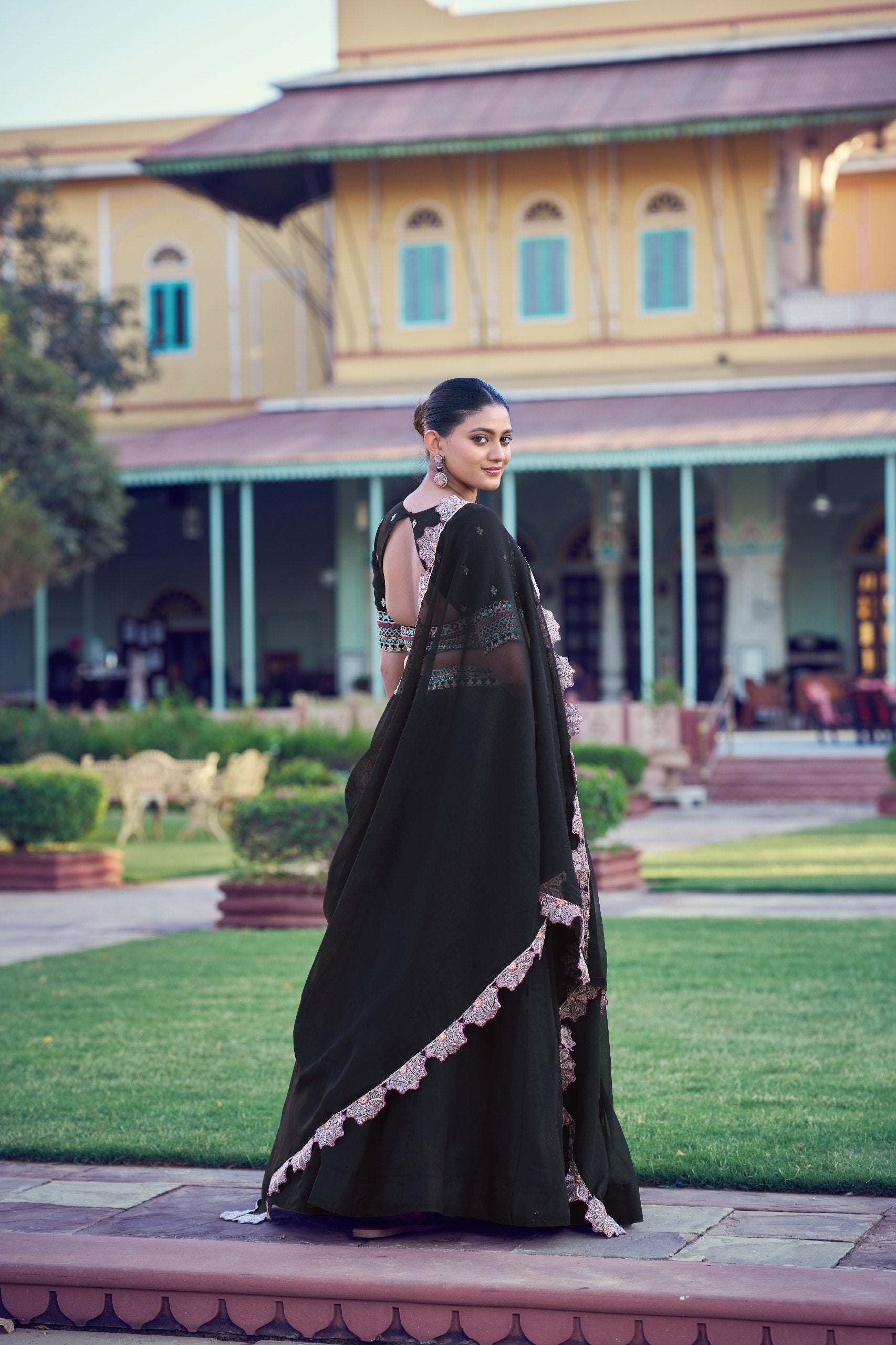 TRENDY LOOK LEHENGA CHOLI