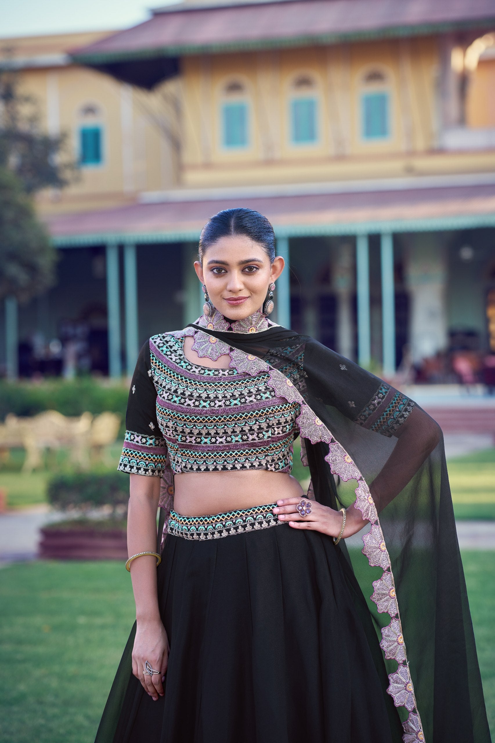 TRENDY LOOK LEHENGA CHOLI