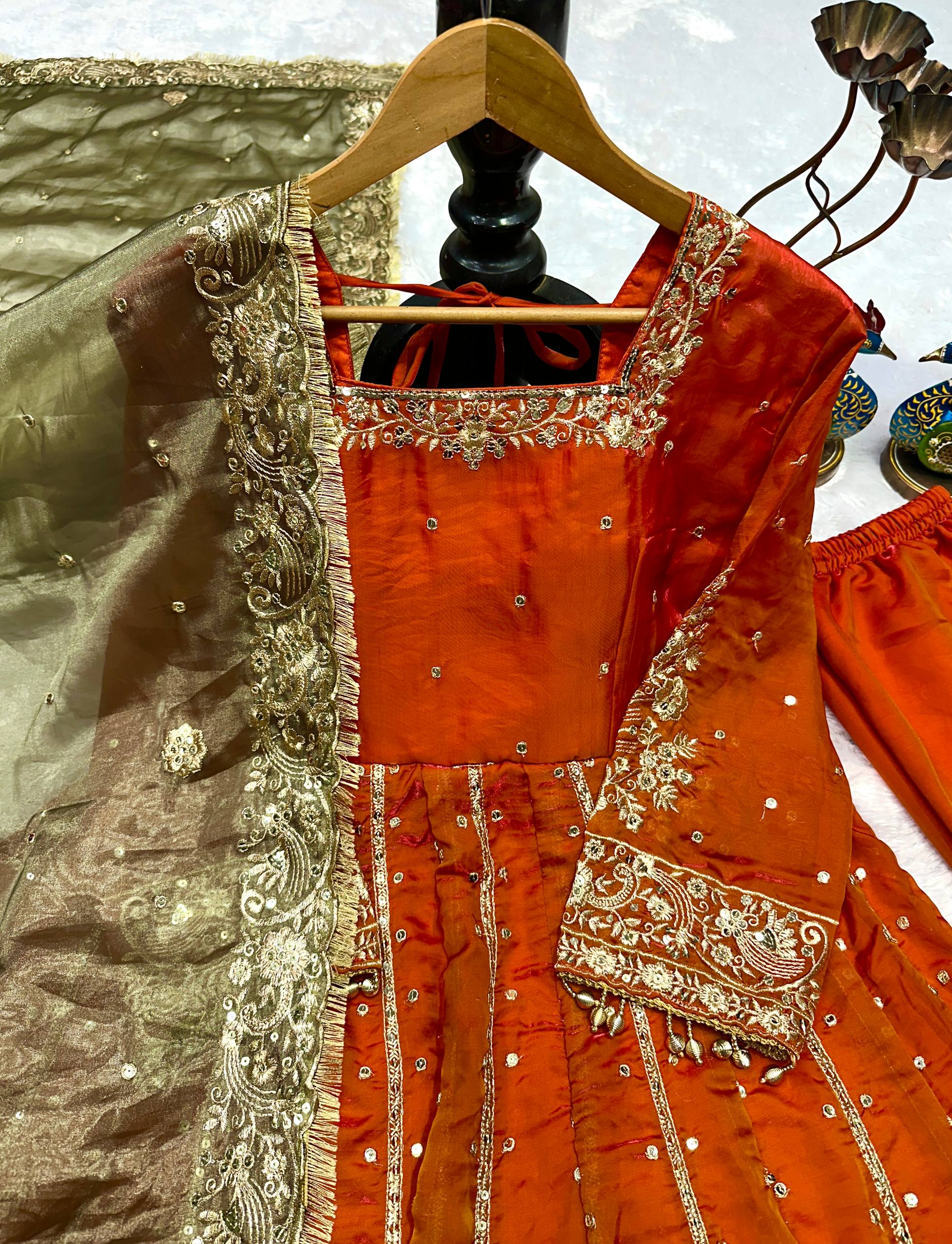 NEW ĐĚSIGNER PARTY WEAR LOOK  GOWN WITH EMBROIDERY  WORK