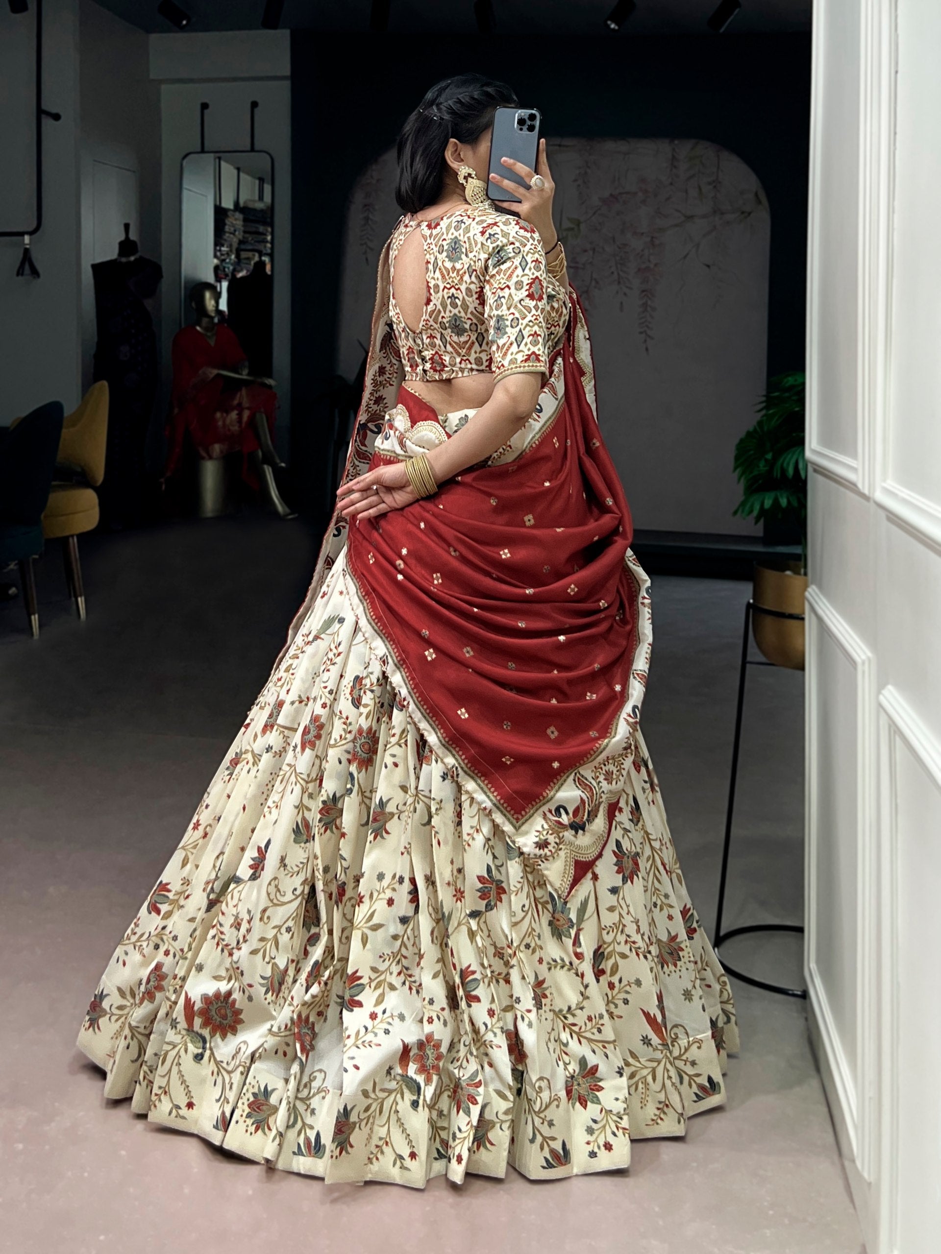 Trendy Designer Lehenga Choli Set – Wedding & Festive Special
