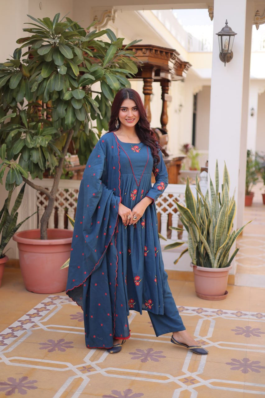 Graceful Kurta Pant Set with Dupatta – Premium Collection