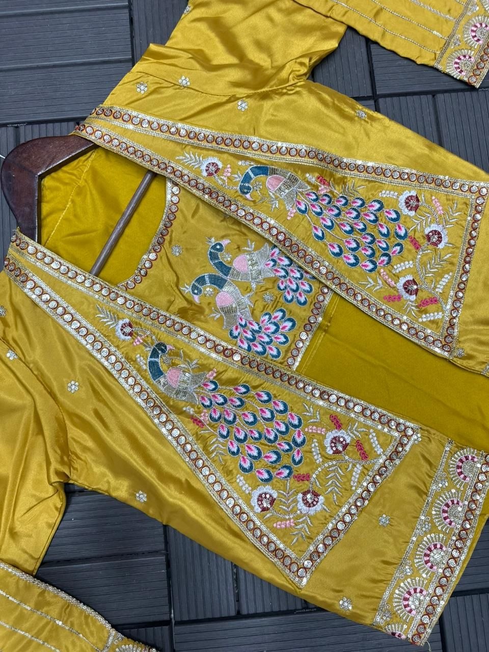 Mustard Elegance Ready-To-Wear Saree Set 💛