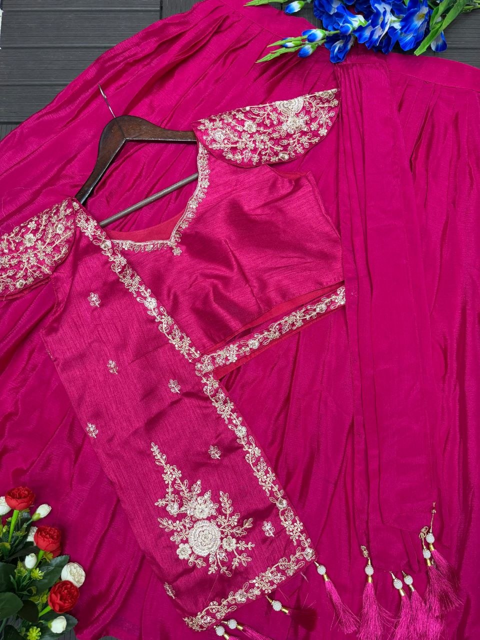 *🤷‍♀️New Launching Embroidery Work Lehenga Choli with jacket 🤷‍♀️*