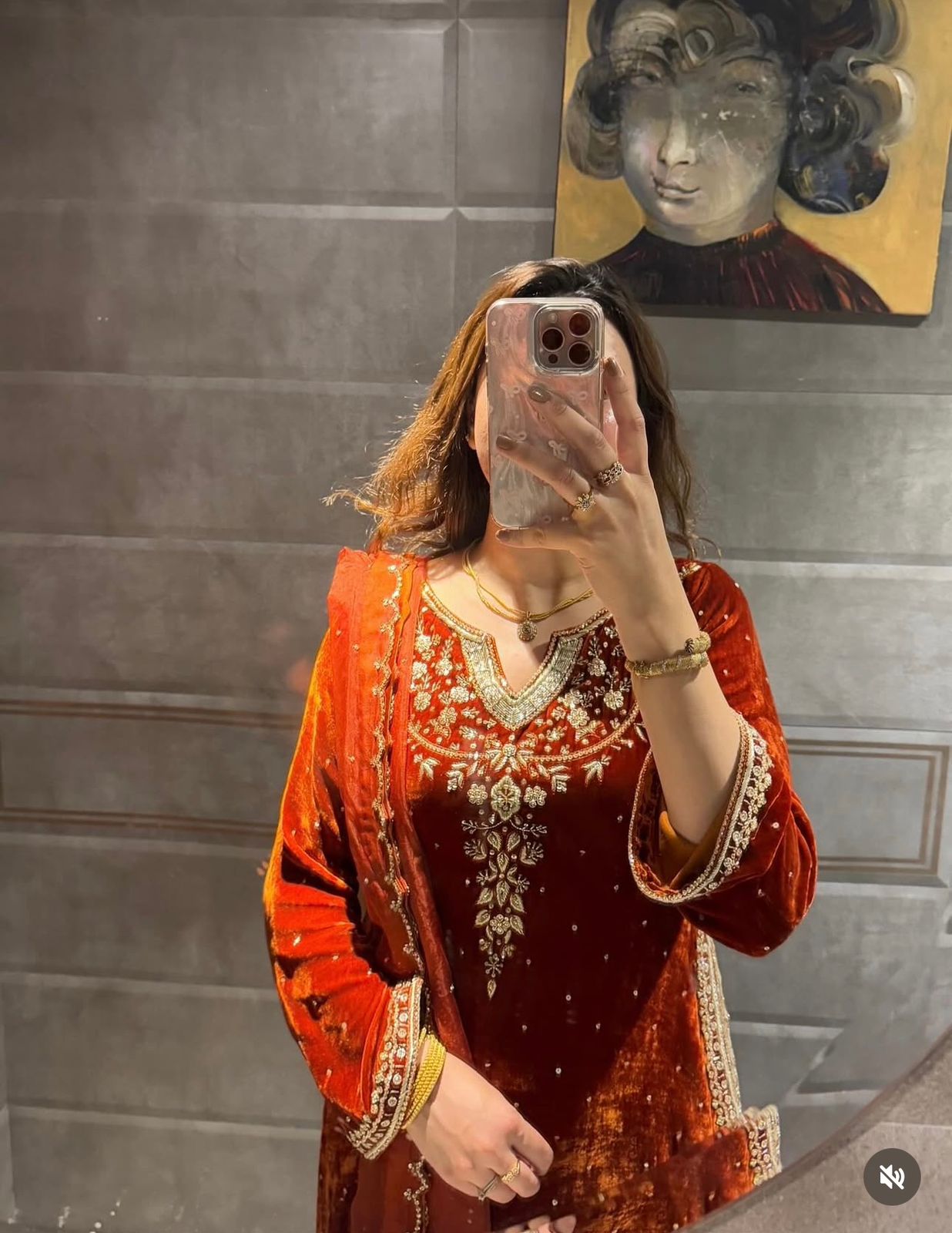 New Design Velvet *(Top&Pent&dupatta) Reddy To Wear Look Design*
